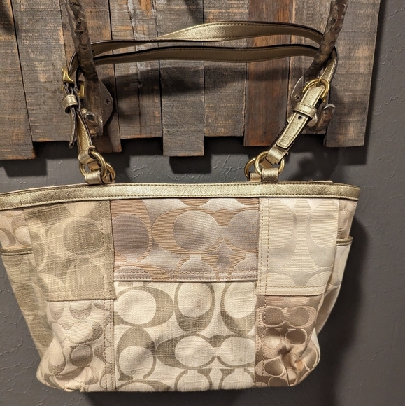 COACH Purse - Picture 2 of 7